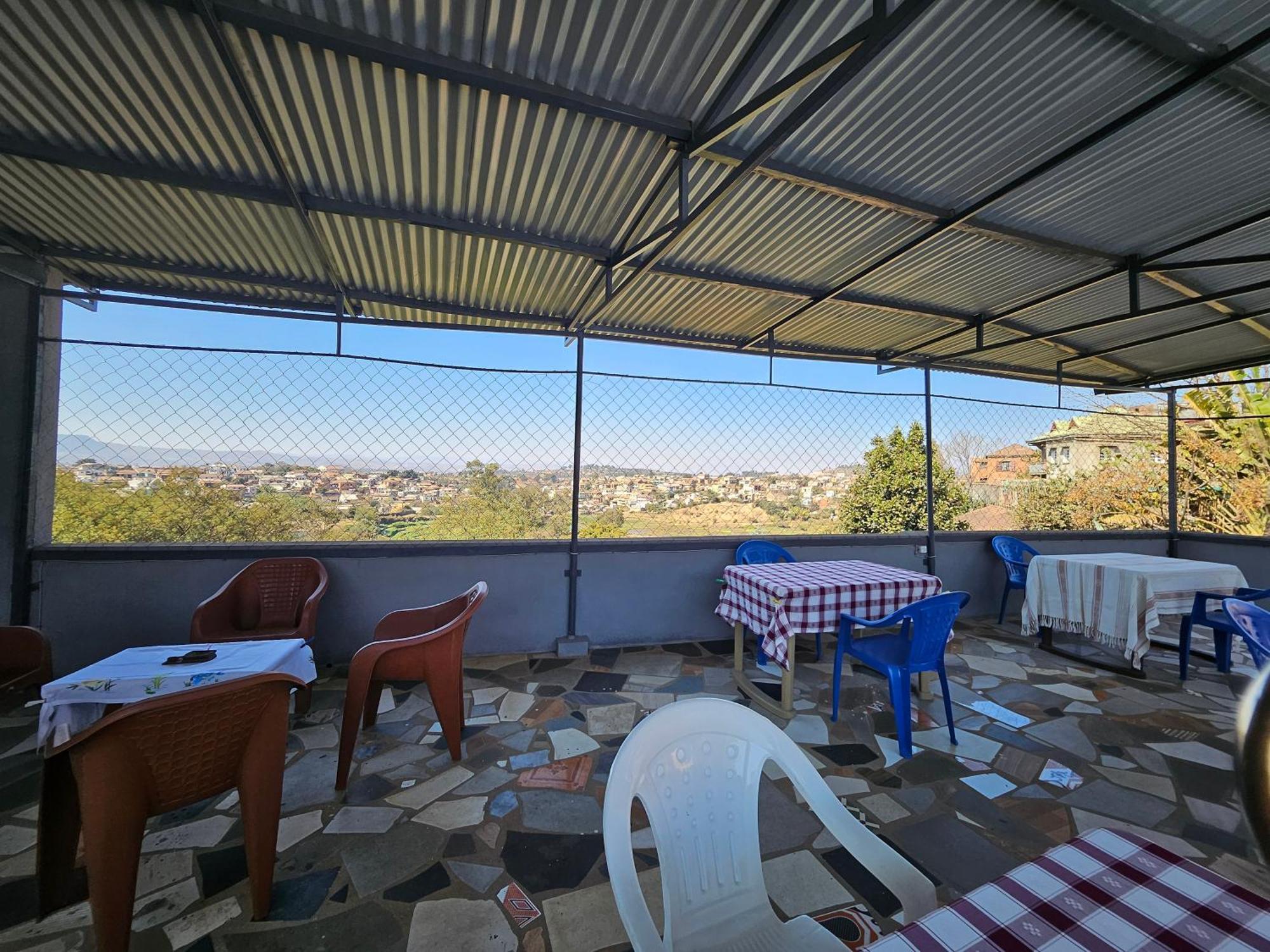 Chez Joel Bed & Breakfast Antsirabe Exterior photo